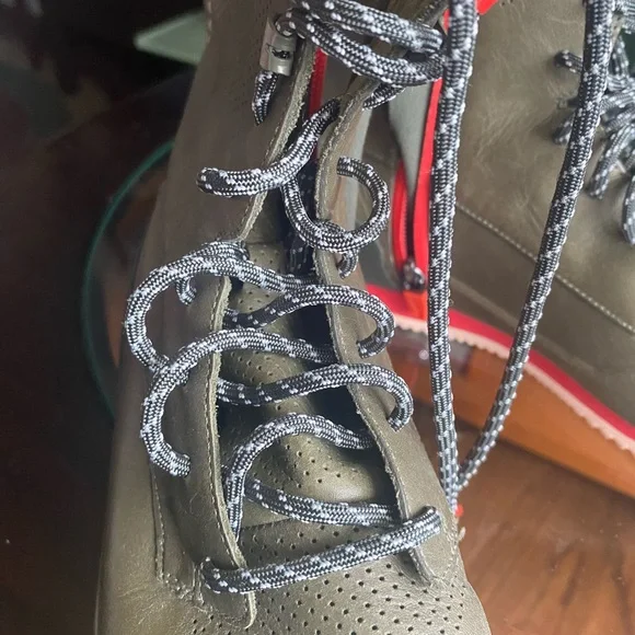 Nike NSW Sunburst Green Leather Winter Sneaker Boots Womens - Picture 4 of 10